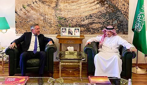 الخريجي يستقبل باتريك سيمونيه