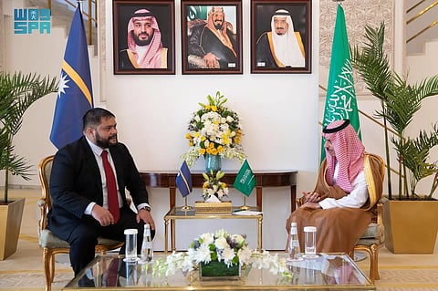 وزير الخارجية ورئيس جمهورية ناورو
