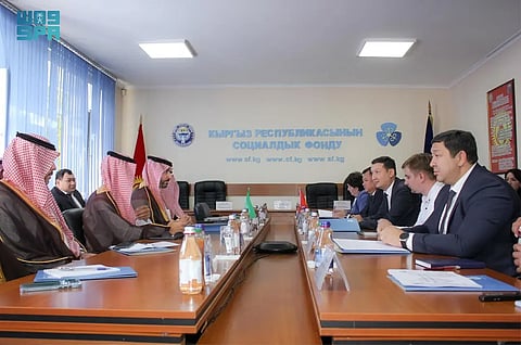 خلال الاجتماع 