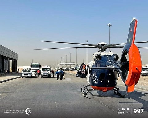 الهلال الأحمر يباشر حادث تصادم في حي السلي بالرياض
 