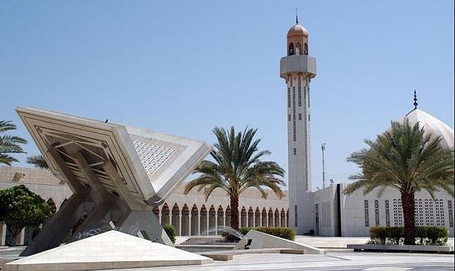 مجمع الملك فهد لطباعة المصحف الشريف يستقبل  420 ألف زائر في الربع الأول