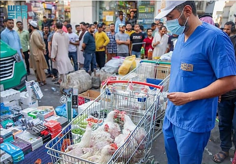 أمانة القصيم تصادر 800 كجم من المواد الغذائية غير الصالحة للاستهلاك