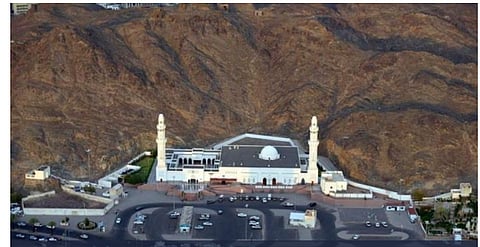 بالفيديو.. المساجد السبعة في المدينة المنورة «مهوى لأفئدة الزوار والحجاج» 