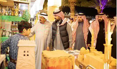 جانب من الزيارة