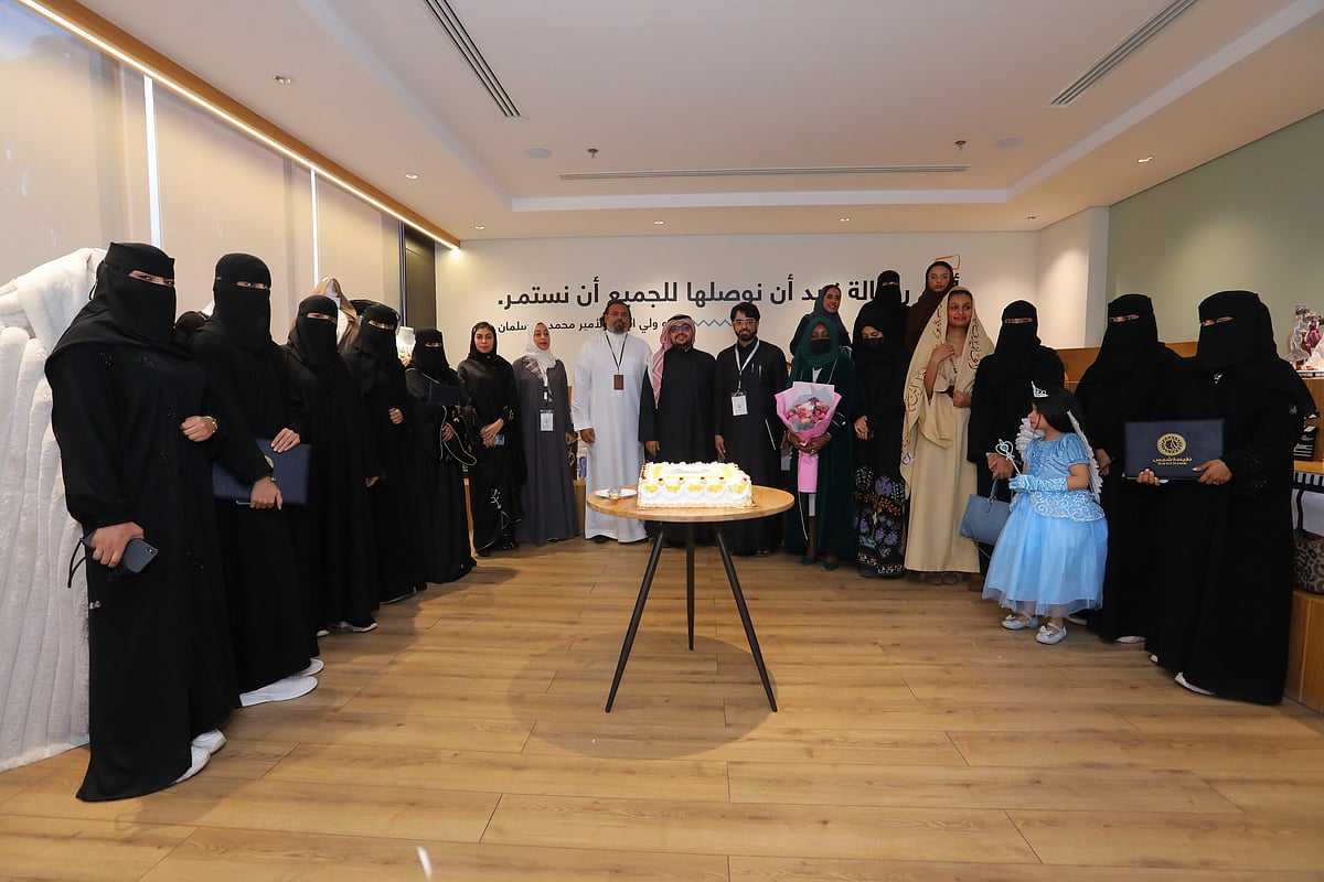 أكاديمية نفيسة شمس تختتم مبادرة الأزياء في الإنتاج السينمائي بالتعاون مع الهيئة الملكية للعلا