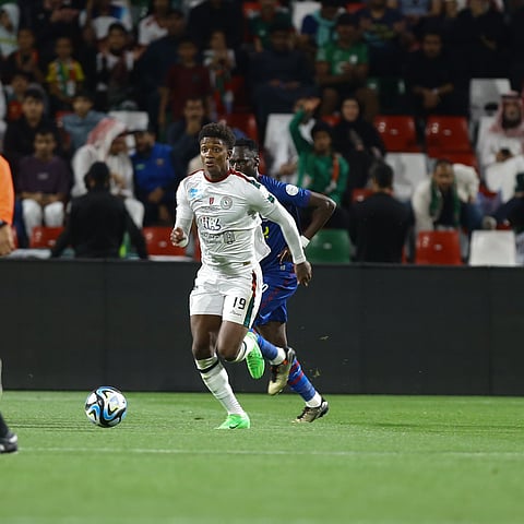 لاتفاق يفوز على أبها 