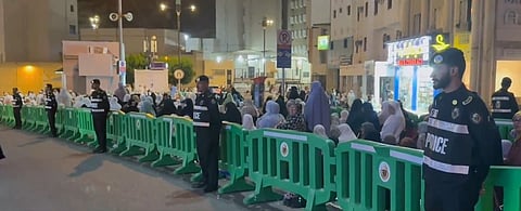 دوريات الأمن تباشر الحالات الجنائية والظواهر السلبية في العاصمة المقدسة 