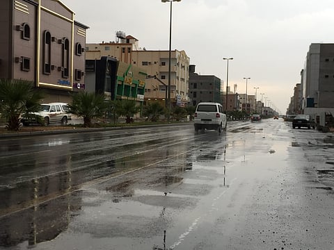 «الأرصاد» ينبه من أمطارٌ ورياحٌ شديدة السرعة على محافظة العرضيات