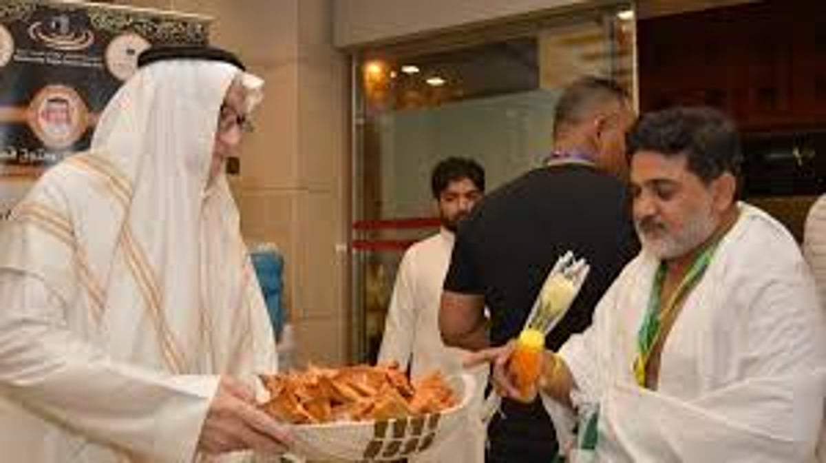 عقب وصولهم إلى مكة المكرمة.. حجاج باكستان يشيدون بسرعة الإجراءات وتطور الخدمات عقب وصولهم إلى مكة المكرمة.. حجاج باكستان يشيدون بسرعة الإجراءات وتطور الخدمات