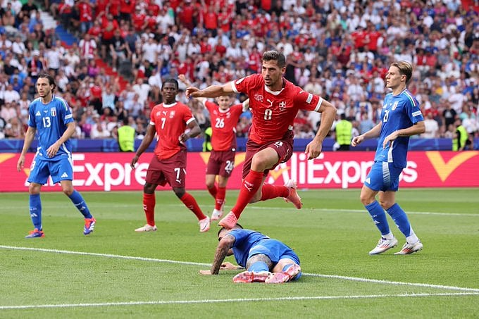 سويسرا تصعق إيطاليا حاملة اللقب وتتأهل إلى ربع نهائي يورو 2024