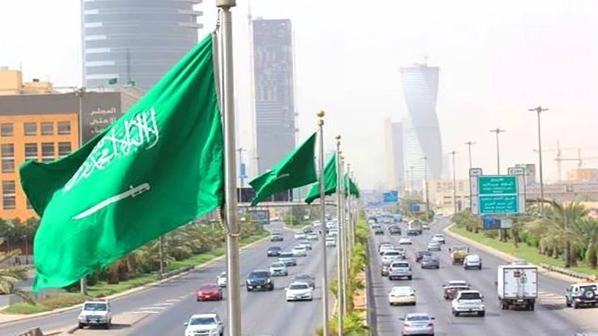 طقس الثلاثاء.. رياح مثيرة للأتربة وسحب رعدية ممطرة على عدة مناطق طقس الثلاثاء.. رياح مثيرة للأتربة وسحب رعدية ممطرة على عدة مناطق
