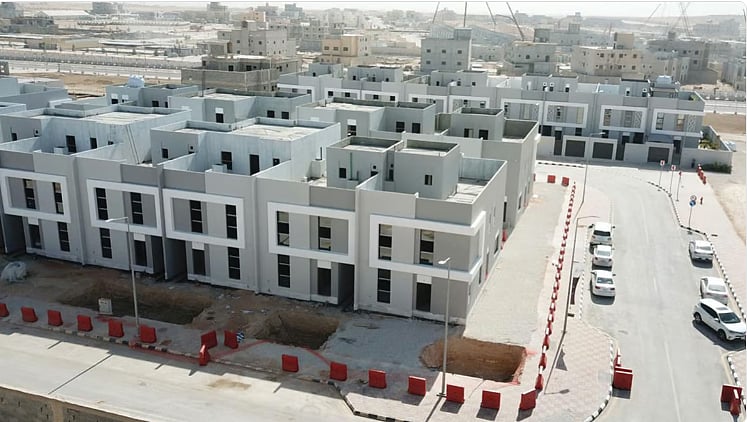 الدور الأرضي والقبو والأسوار والفلل .. «الإسكان» تعلن المسموح به وفق ضوابط كود البناء