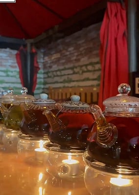 بـ 14 ألف ريال.. مورد يروي قصة تجارته في «الشاي المختص»