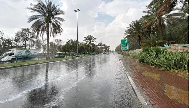 أمطار غزيرة ورياح شديدة على منطقة جازان