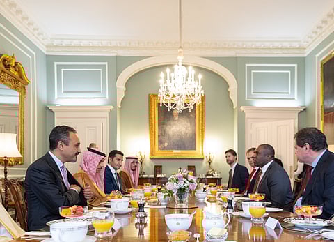 القضية الفلسطينية والنزاع بالسودان تتصدر مباحثات وزير الخارجية ونظيره البريطاني