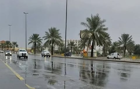  «الأرصاد»: أمطار غزيرة على العاصمة المقدسة ومحافظة الجموم