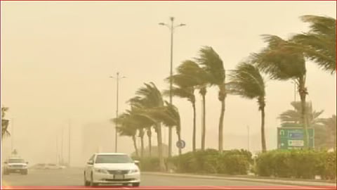  «الأرصاد» تنبه من أمطار ورياح شديدة السرعة وتساقط للبرد على منطقة تبوك