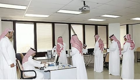 كاتب اقتصادي: المملكة حققت نموا بتخفيض البطالة إلى 7.1%  