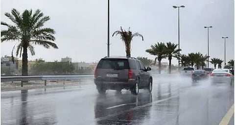 طقس المملكة الثلاثاء.. فرص هطول الأمطار والرياح النشطة على 4 مناطق
