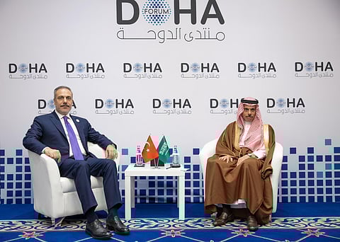 وزير الخارجية يبحث آخر التطورات الراهنة في المنطقة مع نظيره التركي