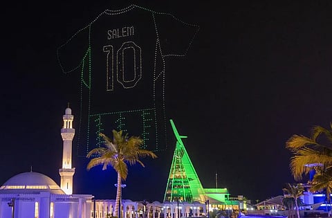 "الدرونز" تُشكل لوحات فنية في جدة احتفالًا بفوز المملكة باستضافة كأس العالم 2034
