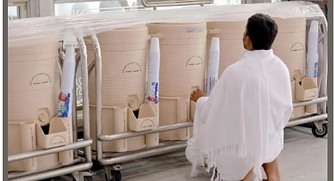 أكثر من 16 ألف حافظة زمزم توفرها «العناية بالحرمين» لقاصدي المسجد الحرام 