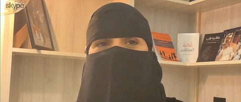 استشارية أسرية: العلاقة الزوجية أهم من الأمان المالي