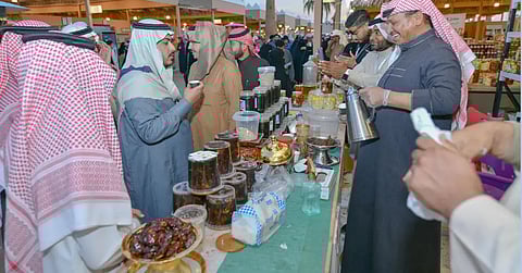 إقبال عالٍ على منتجات التمور والقهوة السعودية في المهرجان الأول بمحافظة الخرج