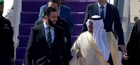 كاتب سياسي: المملكة ستقف بجانب الشعب السوري لإعادة البناء