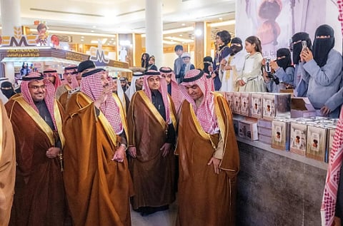أمير القصيم يزور مهرجان الكليجا الـ16 ببريدة ويعرب عن فخره  بتميزه ونجاحه