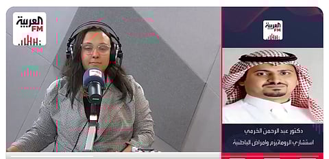 استشاري يوضح أسباب حساسية مرضى الألم العضلي للبرد 