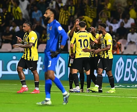 الاتحاد يفوز على الوحدة 4-1 ويبتعد بصدارة الترتيب بفارق 4 نقاط عن الهلال