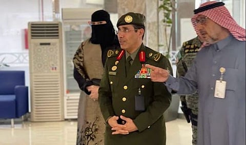 اللواء «المربع» يتفقد الأحوال المدنية بمنطقة القصيم