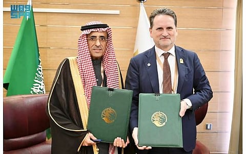 لتقديم دعم إضافي.. «سلمان للإغاثة» يوقّع اتفاقية تعاون مشترك مع «الصليب الأحمر» لإغاثة الشعب الفلسطيني