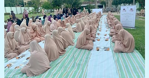 «الشؤون الإسلامية» تقيم مأدبة إفطار في كلية اللغة العربية للبنات بسريلانكا
