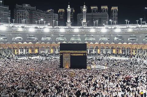 وزير الحج: المسجد الحرام استقبل أكثر من 3 ملايين مصلٍ ليلة 23 رمضان