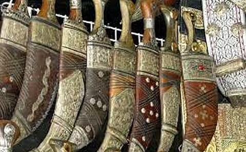 «الجنبية النجرانية» إرث ثقافي حاضر في الأعياد والمناسبات