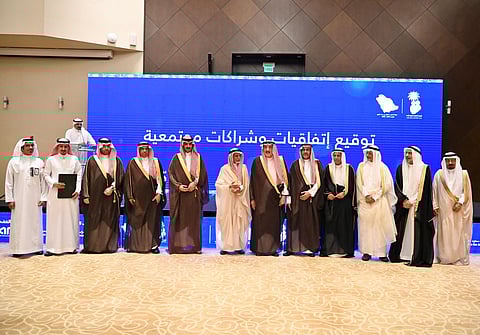 أمير منطقة جازان يدشّن حملة الأمير سلطان بن عبدالعزيز للتوحد