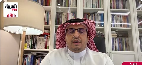 كاتب اقتصادي يوضح أسباب تذبذب الأسهم في الأسواق العالمية