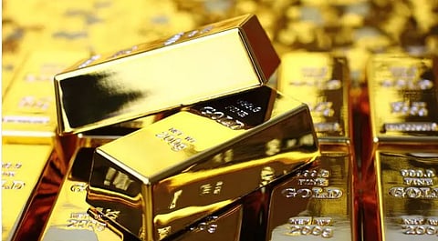 الذهب يسجل رقما قياسيا جديدا والأونصة تقترب من 3500 دولار