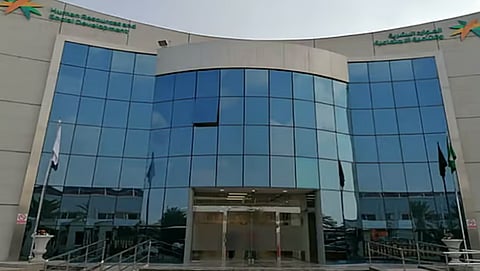 «الموارد البشرية» توضح خطوات إصدار شهادة الالتزام لبرنامج حماية الأجور