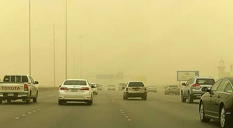 وزارة الصحة توضح الإجراءات الوقائية للحماية من الغبار