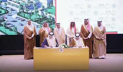 بحضور «البنيان».. توقيع عقد استكمال مشروع مدينة الملك عبدالله الطبية في البحرين