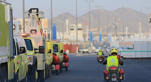 فرق التدخل السريع بالدفاع المدني تواصل مهامها لخدمة وسلامة ضيوف الرحمن