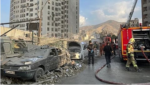 يجهزون أسلحة الهجوم.. «الموساد» ينشر فيديو لعملائه السريين على أراض إيرانية 