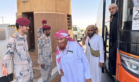 حرس الحدود يسهل إجراءات مغادرة ضيوف الرحمن عبر منفذ الوديعة