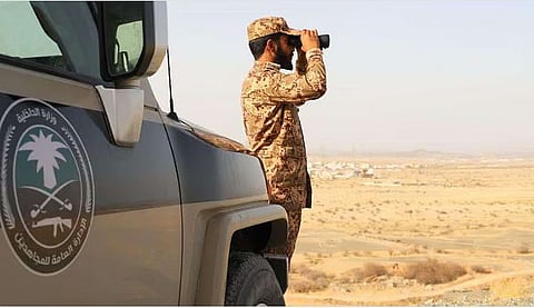 القبض على مواطن لنقله مخالفًا لنظام أمن الحدود بمنطقة جازان