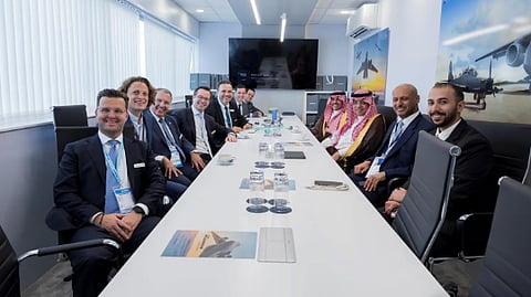 وفد منظومة قطاع الطيران المدني يشارك في معرض باريس الجوي 2025