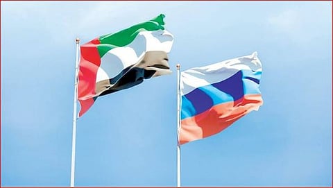 رئيس الإمارات يبحث مع نظيره الروسي سبل احتواء التصعيد في المنطقة
