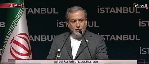 وزير الخارجية الإيراني: علينا الرد أولا على الضربات الأمريكية حتى نعود للمسار الدبلوماسي